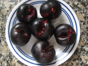 plums with pits removed