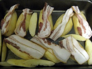 potatoes with bacon strips