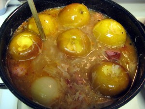 sauerkraut soup cooking