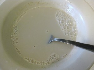 aerating yeast culture with a fork