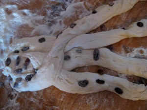 braiding vianocka, sweet bread