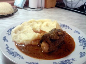 meat rolls with mashed potatos