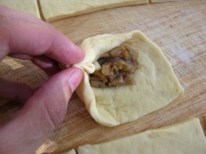 filling dough bun