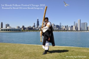 Drahos Dalos on the Fujara in front of Chicago's skyline