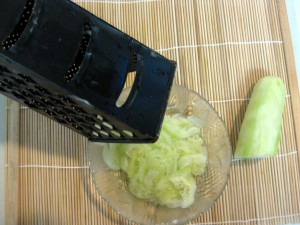 how to slice cucumbers