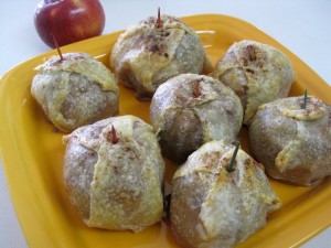 baked apples stuffed with nuts and jam jablka v zupane