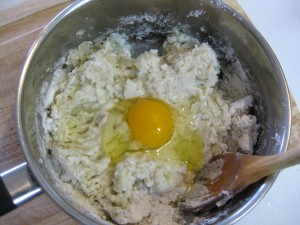 mashed potatoes with flour and egg