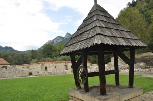 slovakia cerveny klastor courtyard