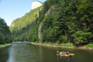 rafts in pieniny on dunajec